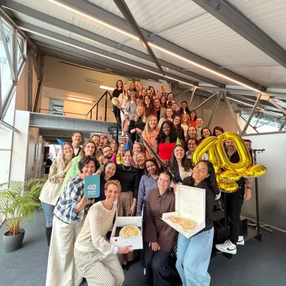 Collega’s van Skill BuilderS vieren 40 jaar in Antwerpen.